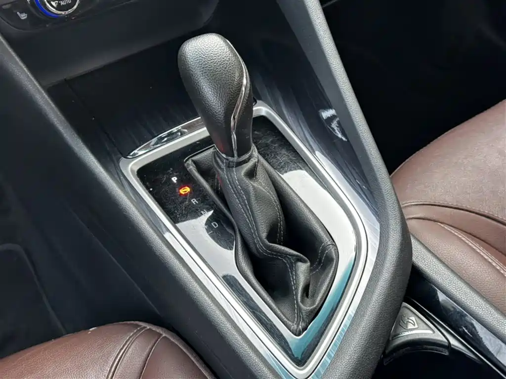 Buick GL6 2019 18T 6-seat Connected Luxury China VI фото 14