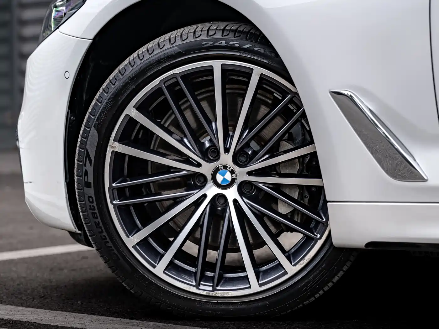 BMW 5 Series 2020 530Li Leading M Sport Package фото 3