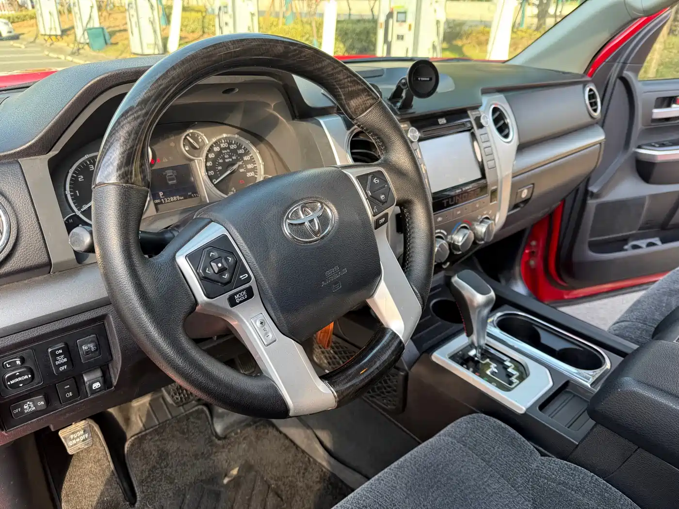Toyota Tundra 2014 5.7L TRD Pro фото 11