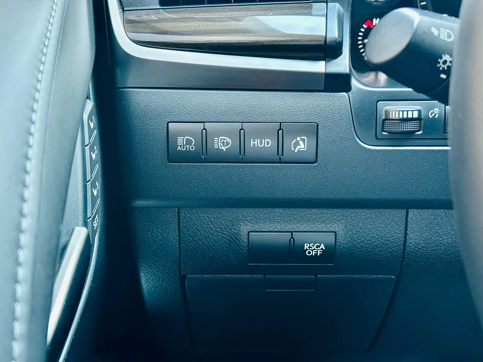 Фото 15 - Lexus LX