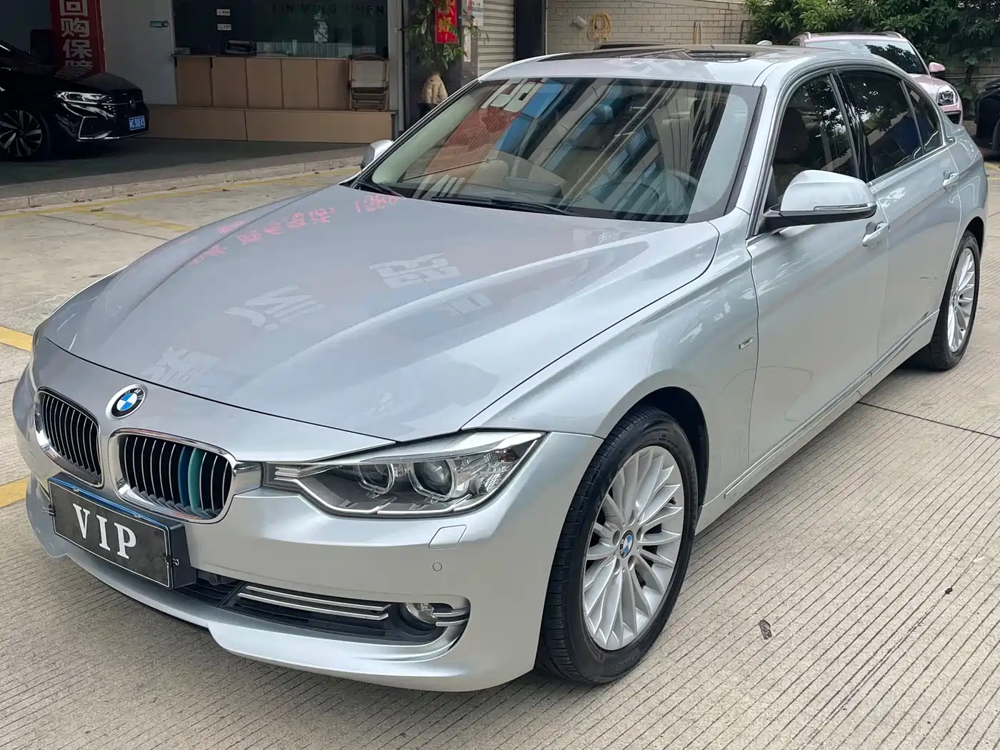 BMW 3 Series 2013 320Li Luxury Design Package