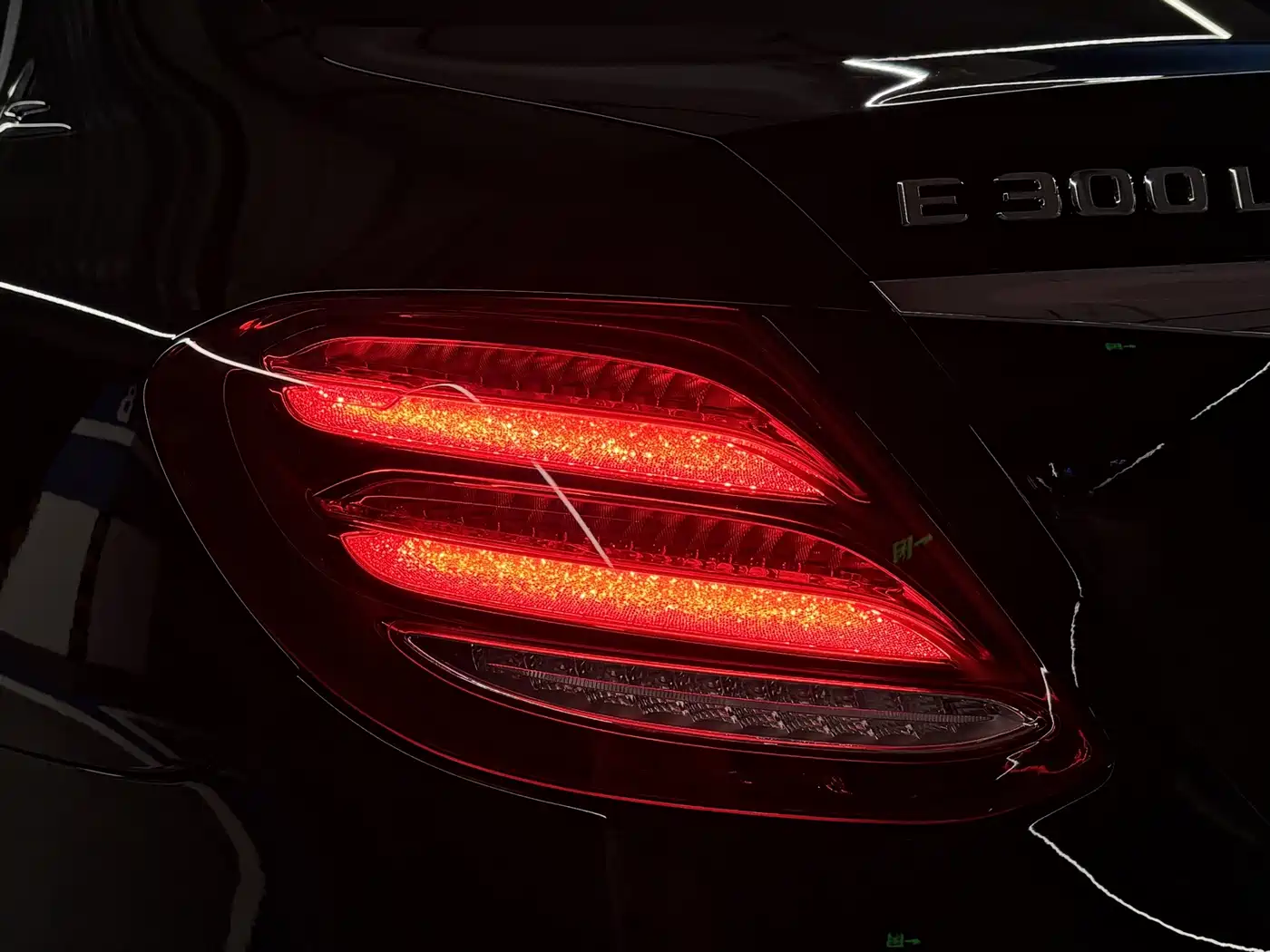 Mercedes-Benz E-Class, миниатюра 21