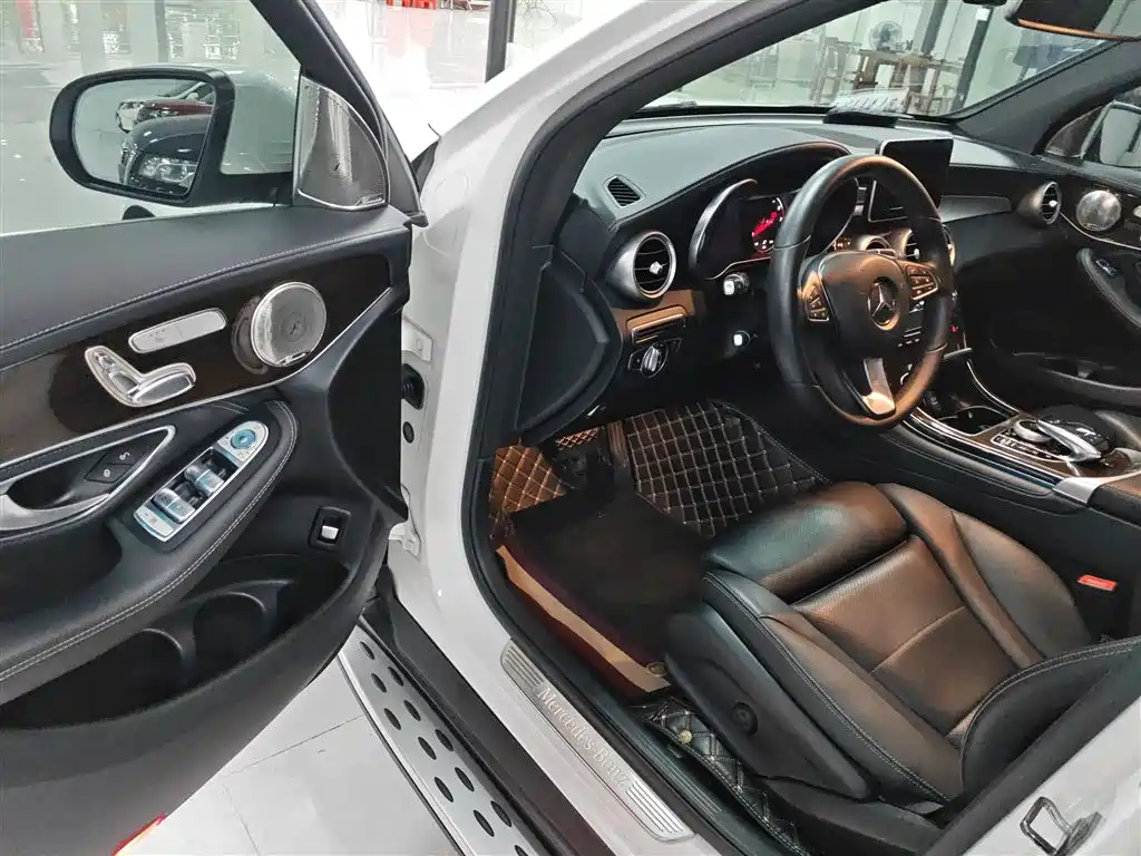 Mercedes-Benz GLC 2019 GLC 260 L 4MATIC Dynamic фото 12