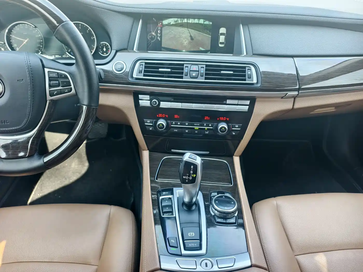 BMW 7 Series 2013 Model 730Li Leading фото 12