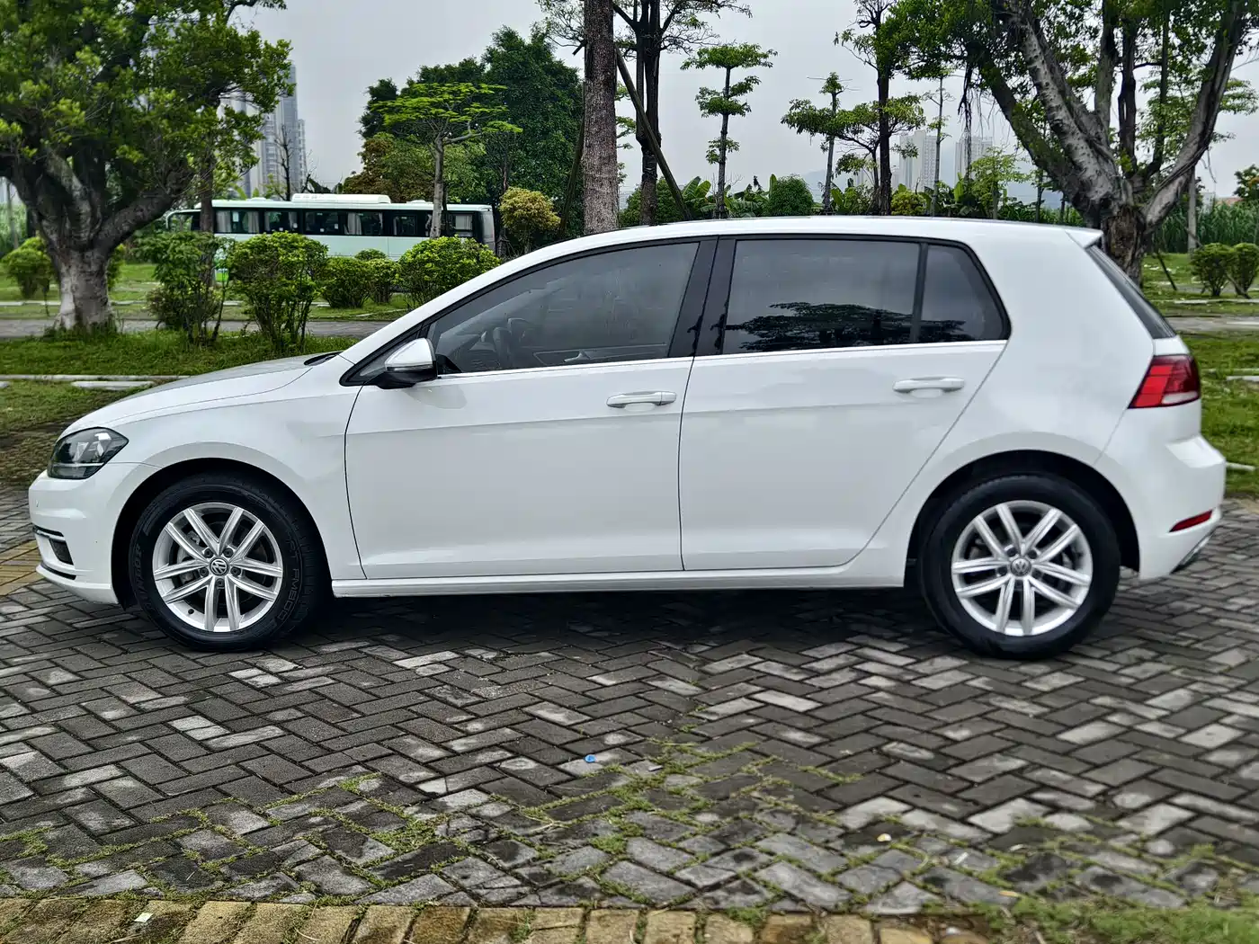 Volkswagen Golf 2018 230TSI Automatic Comfort фото 21