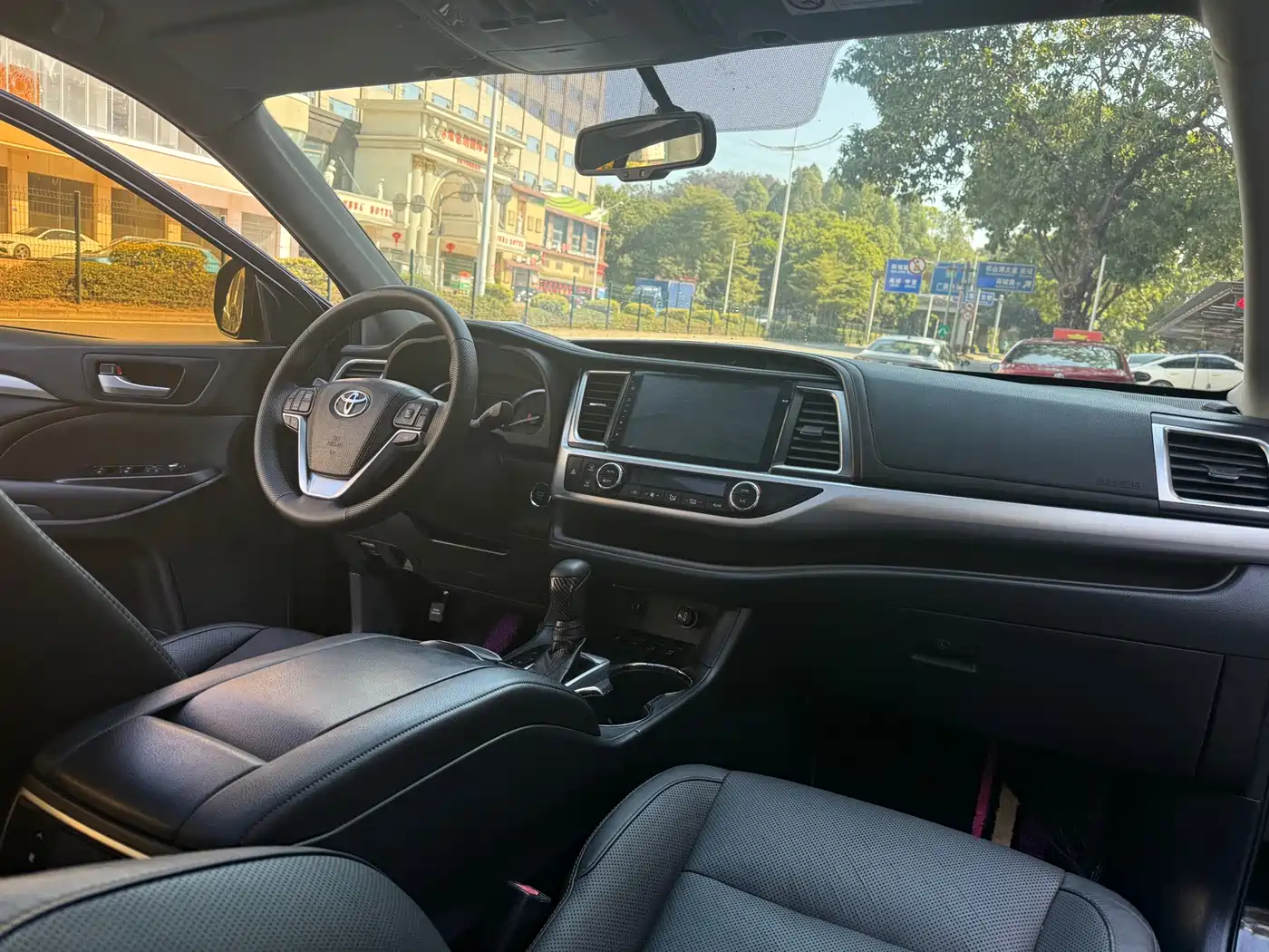 Toyota Highlander 2017 2.0T 4WD Premium 7-Seater фото 7
