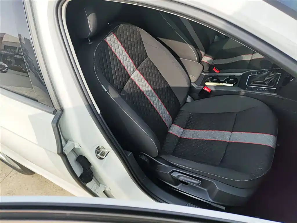 Volkswagen Lamando 2021 230TSI DSG Fashion Edition фото 25