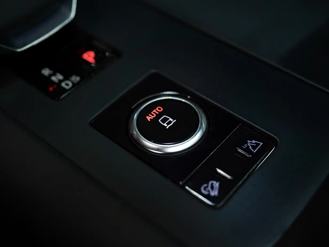 Land Rover Discovery 2023 360PS R-Dynamic S фото 11