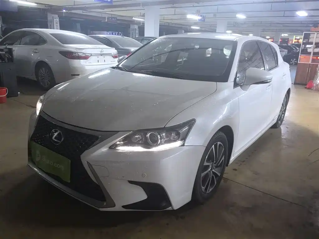 Lexus CT 2017 CT200h Elite Edition Monochrome China V