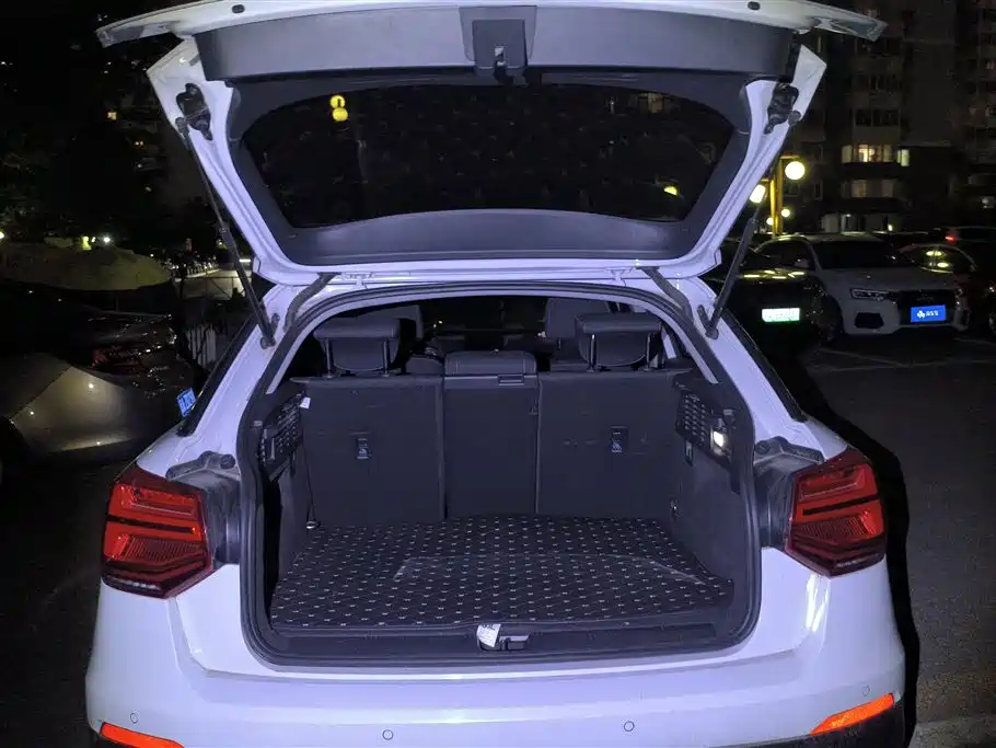 Audi Q2L 2020 35 TFSI Progressive Dynamic Model фото 4