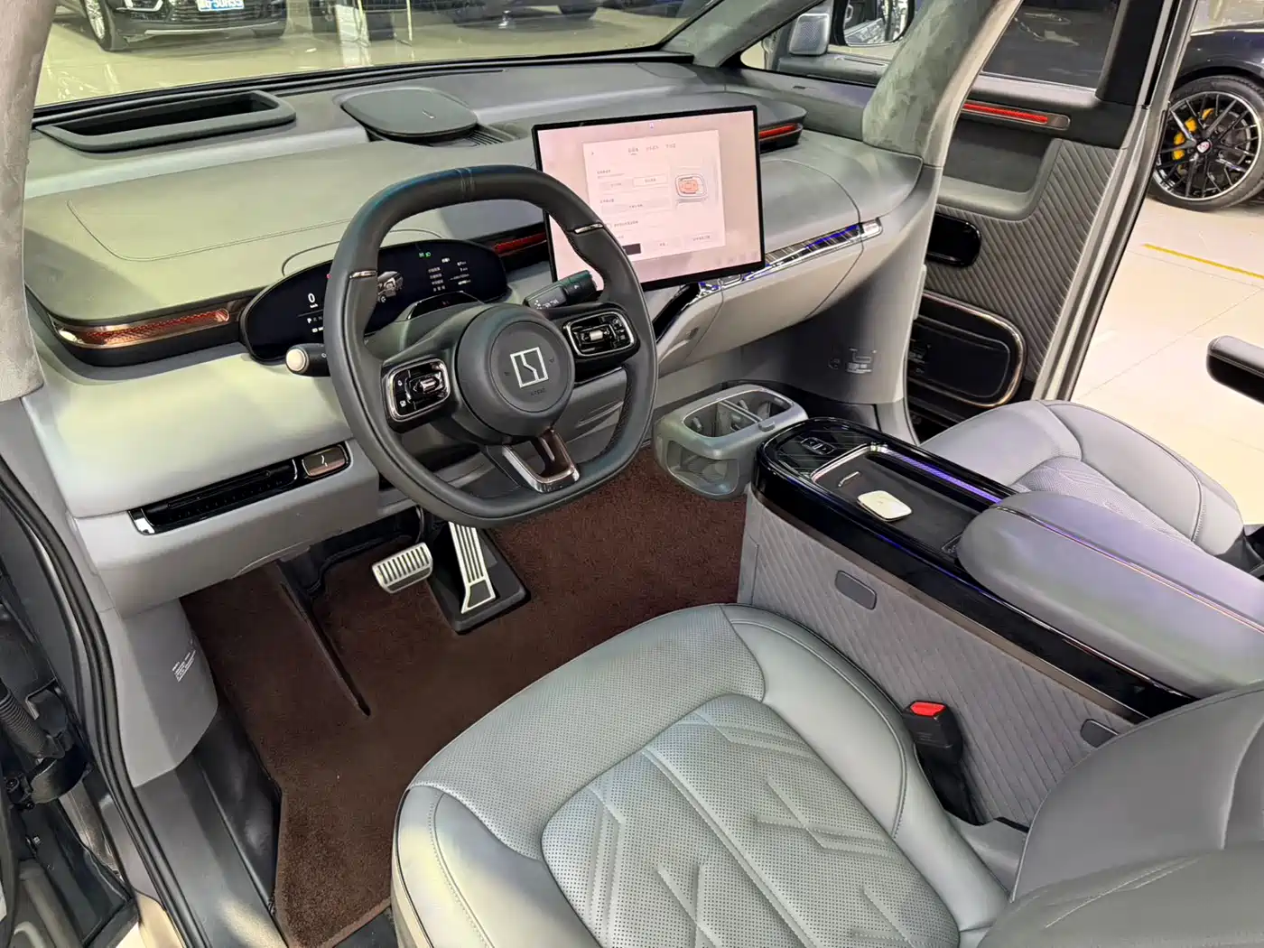 Zeekr MIX 2025 Smart Driving Edition фото 4