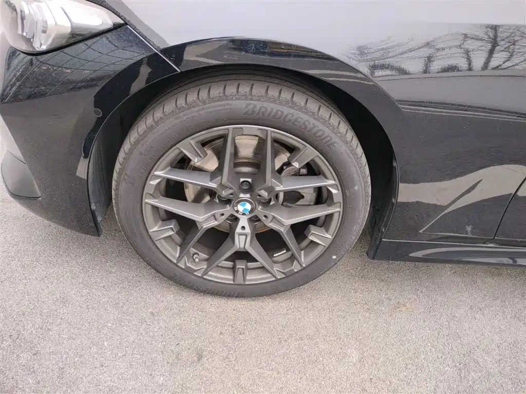 BMW 3 Series 2025 330Li M Sport Night Edition фото 23