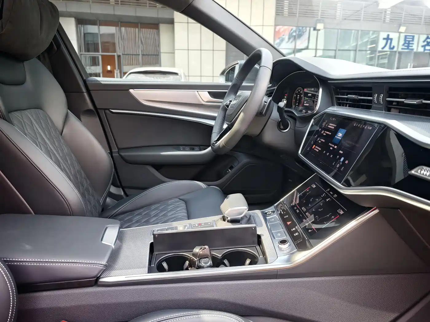 Audi A6L 2025 Model Year Facelift 45 TFSI Premium Sport фото 24