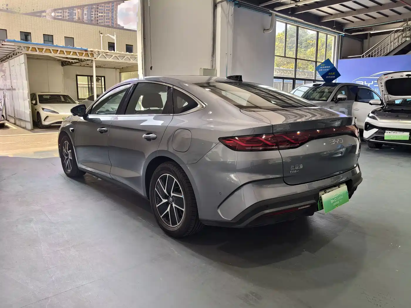 BYD Qin L 2025 2025 DM-i Smart Drive Edition 120KM Surpassing
