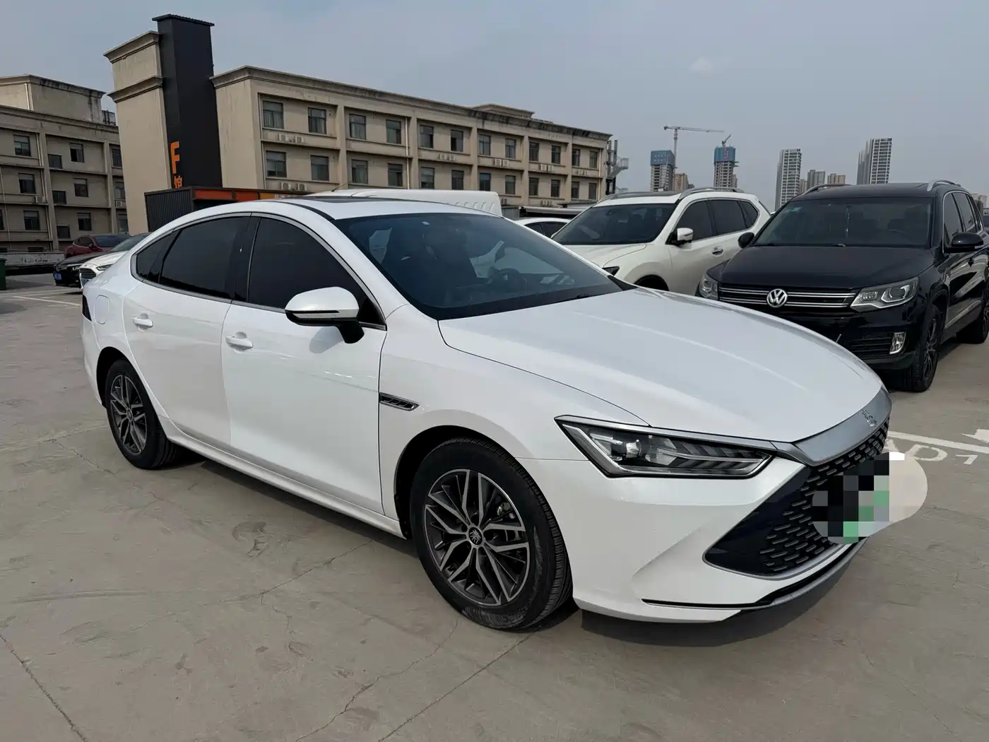 BYD Qin PLUS 2021 DM-i 55KM Flagship фото 3