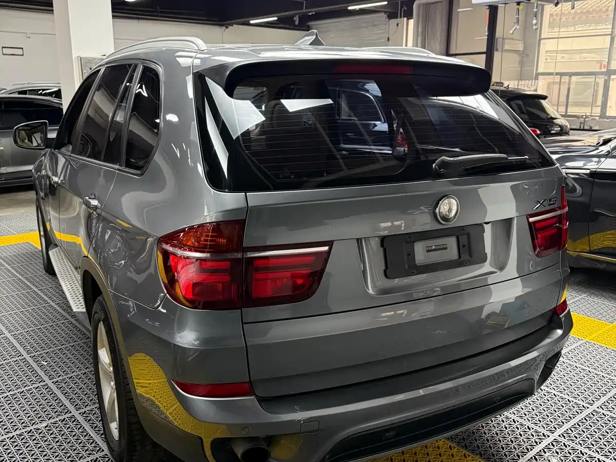 BMW X5 (Import) 2011 xDrive35i Luxury Edition фото 6