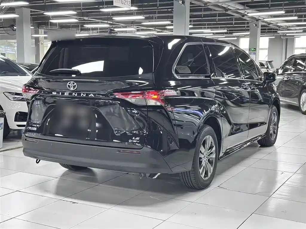 Toyota Sienna 2026 Model 2.5L Hybrid 2WD Comfort Edition фото 12