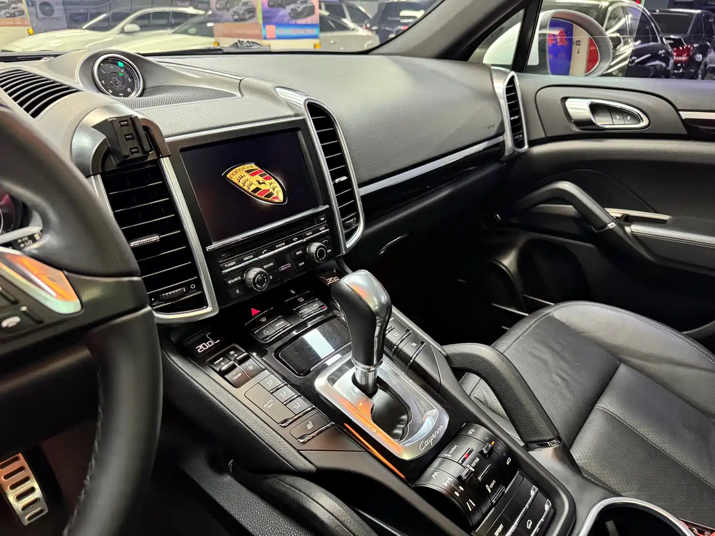 Porsche Cayenne 2011 Cayenne 3.0T фото 19
