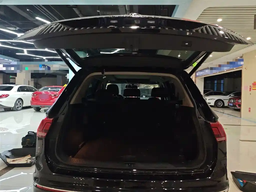Volkswagen Tiguan L 2022 330TSI Automatic 2WD Comfort Edition фото 19