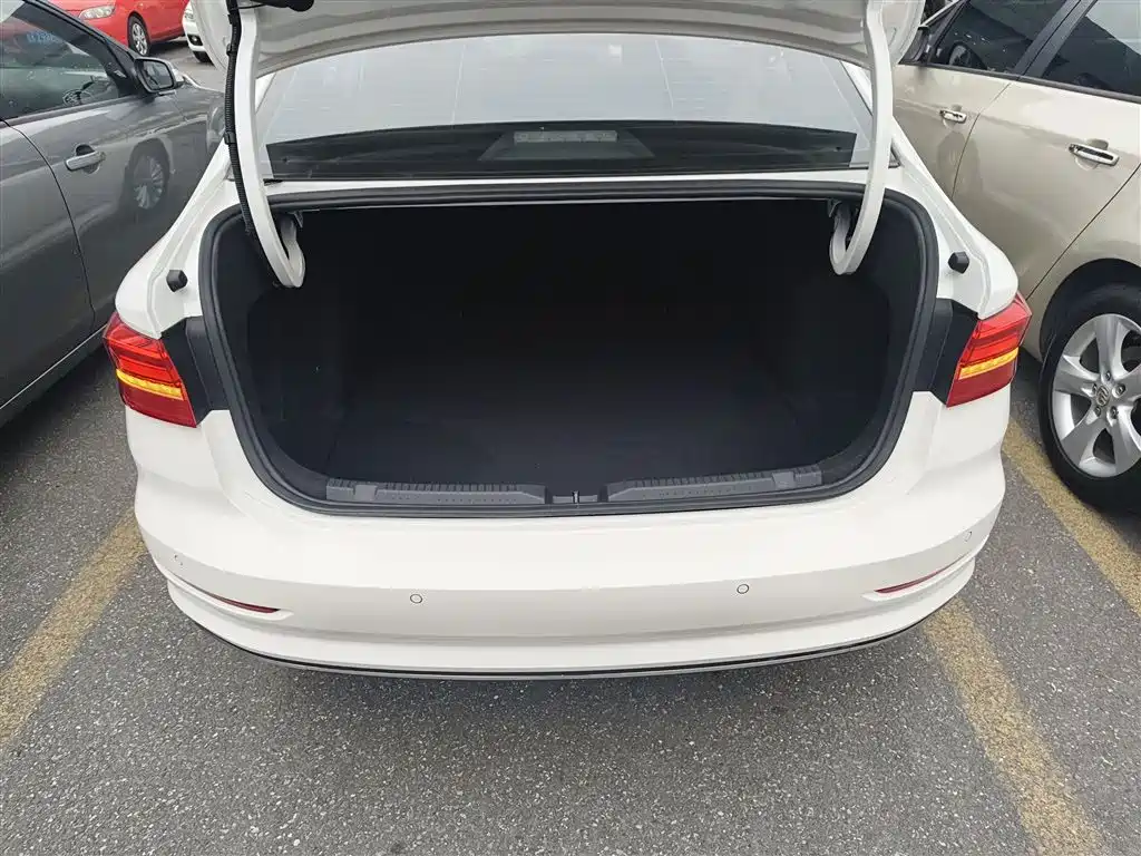 Volkswagen Lavida 2019 1.5L Auto Vision Edition China VI фото 15