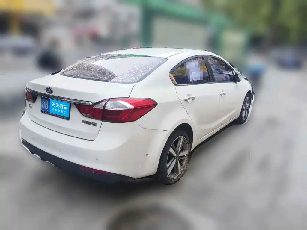 Photo 5 - Kia K3