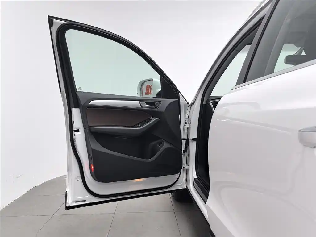 Audi Q5 2016 40 TFSI Technology Model фото 8