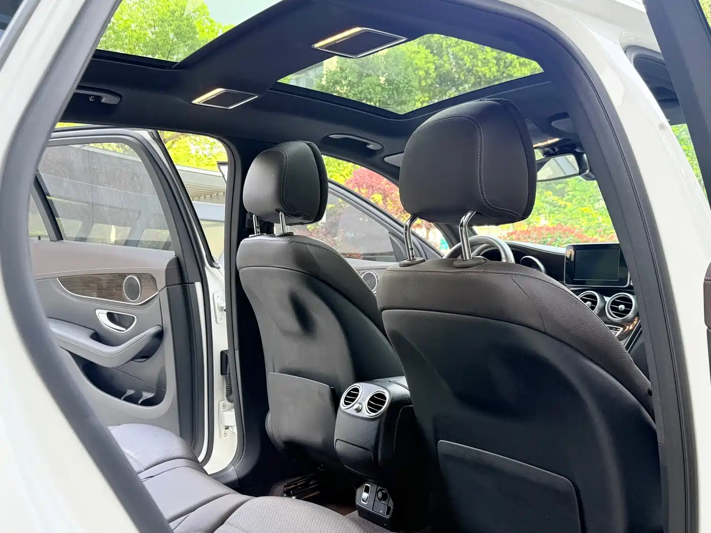 Mercedes-Benz GLC 2019 Facelift GLC 260 L 4MATIC Luxury фото 13