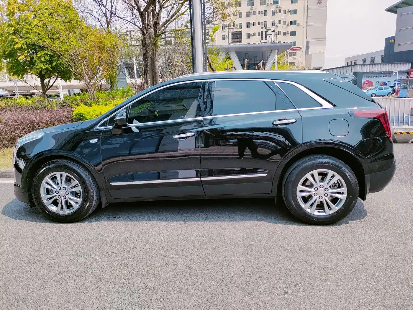 Cadillac XT5 2022 2.0T 2WD Luxury фото 2