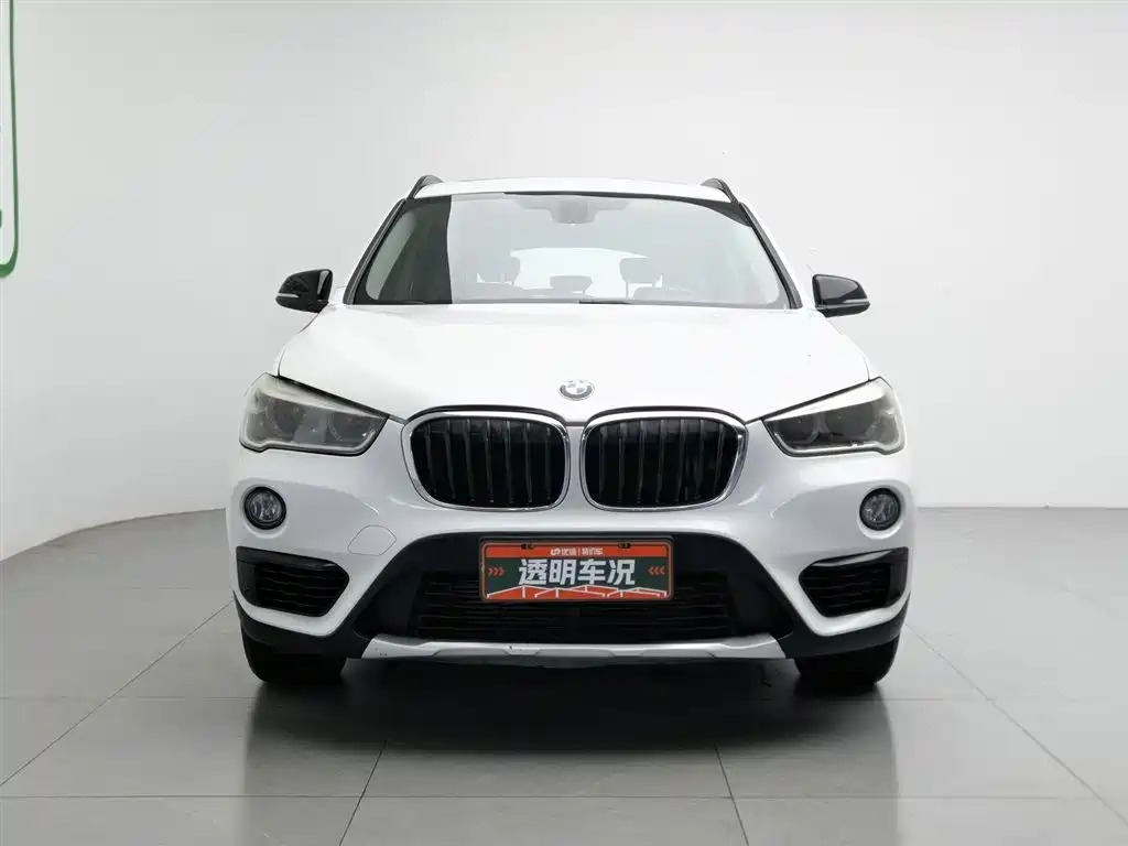 BMW X1 2016 sDrive20Li Luxury Model фото 3