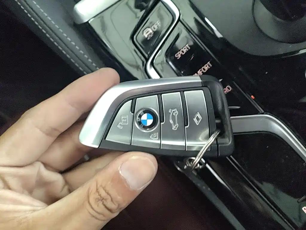 Photo 9 - BMW 5 Series