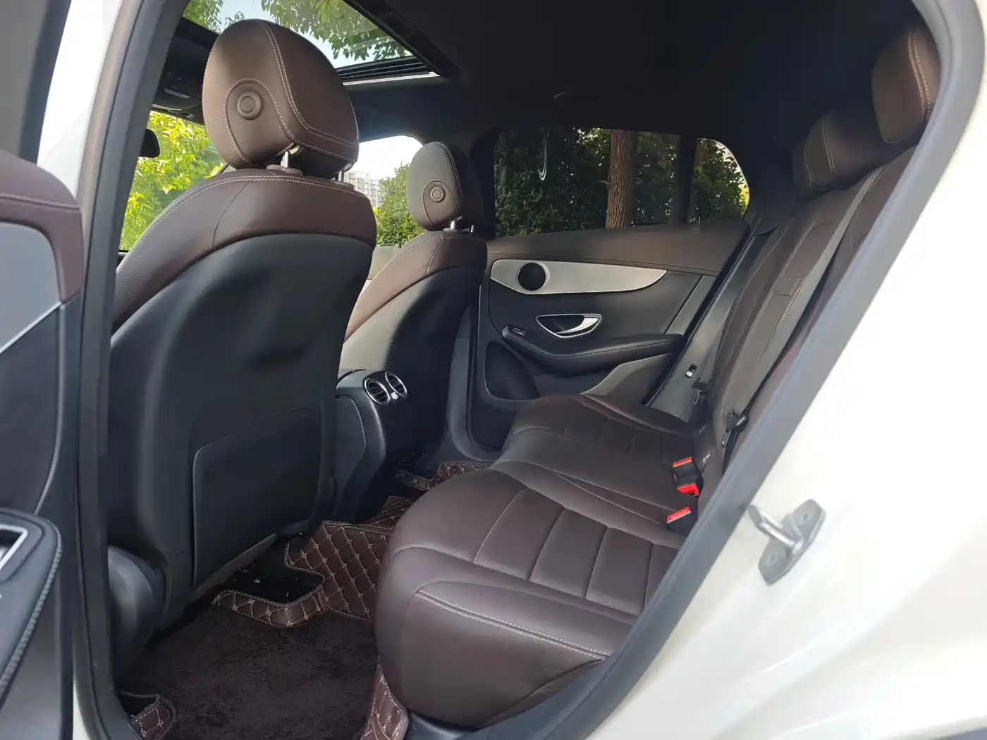 Mercedes-Benz GLC Coupe 2017 GLC 200 4MATIC Coupe SUV фото 9