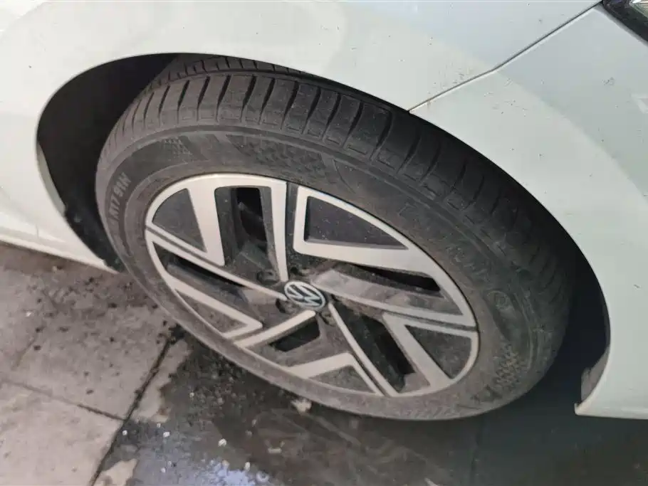 Volkswagen Sagitar 2023 300TSI DSG Surpassing Edition фото 6