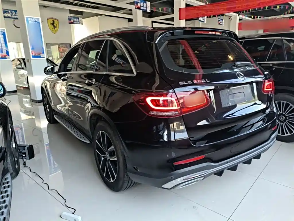 MERCEDES-BENZ GLC