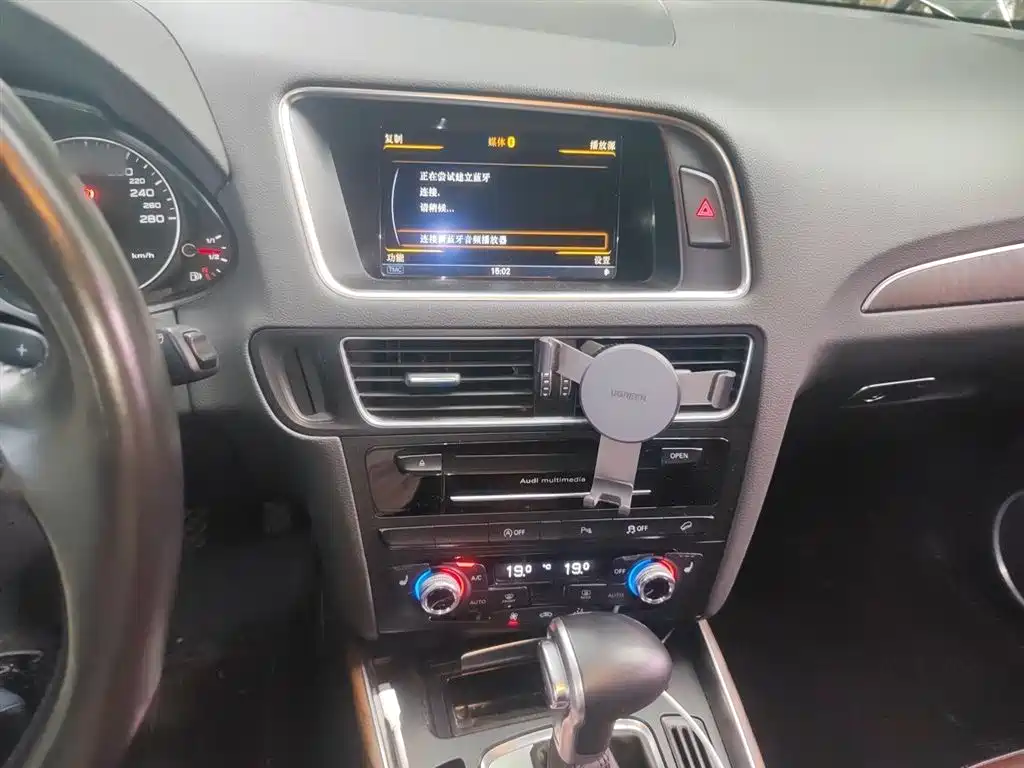 Audi Q5 2016 40 TFSI Comfort Model фото 8