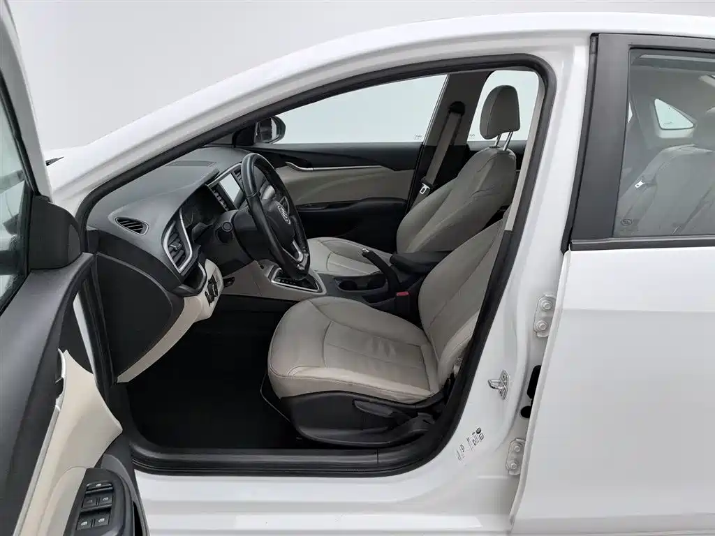 Buick Excelle 2018 15T Dual Clutch Elite (China V) фото 10