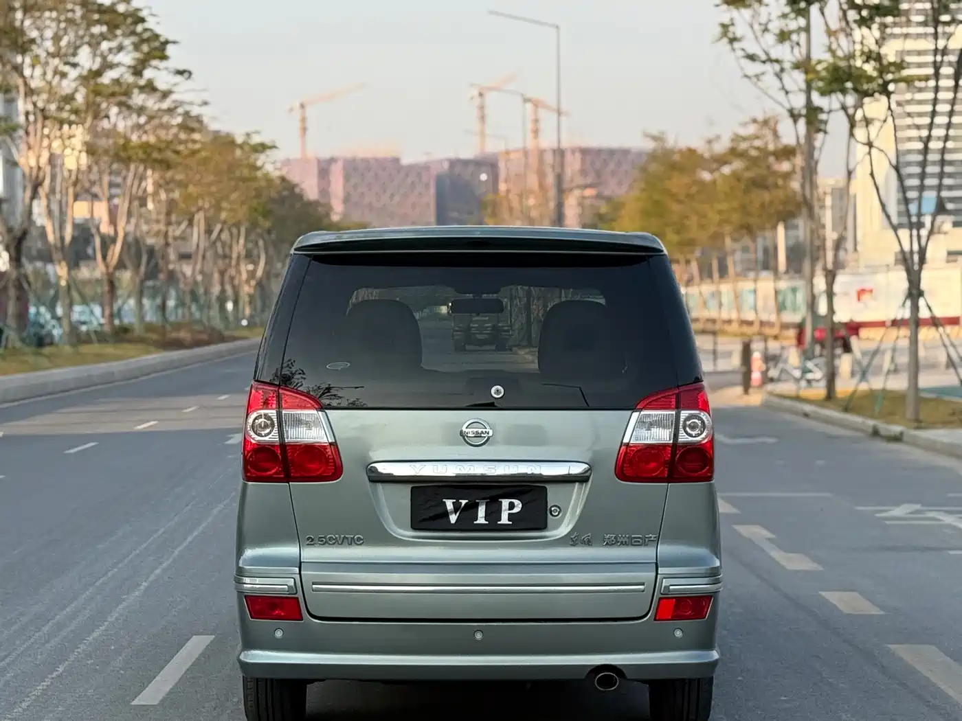 Dongfeng Yuxuan 2010 2009 2.5L Auto Luxury Edition