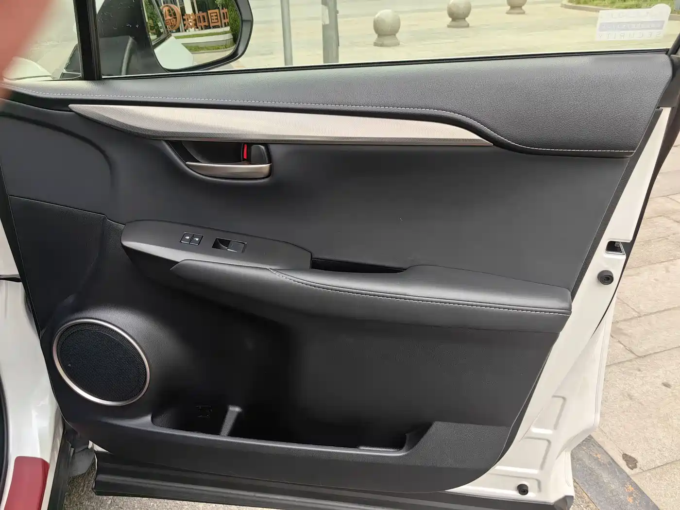 Lexus NX 2015 200t AWD F Sport фото 11