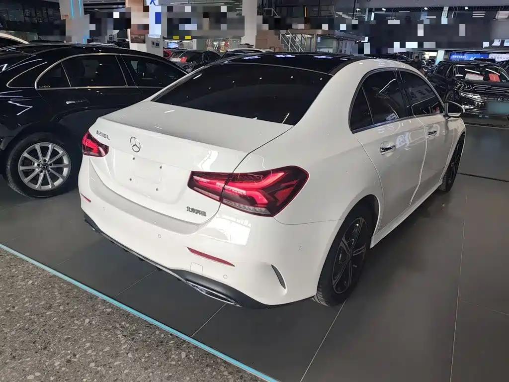 Mercedes-Benz A-Class 2022 Facelift III A 200 L Sport Sedan Fashion фото 5