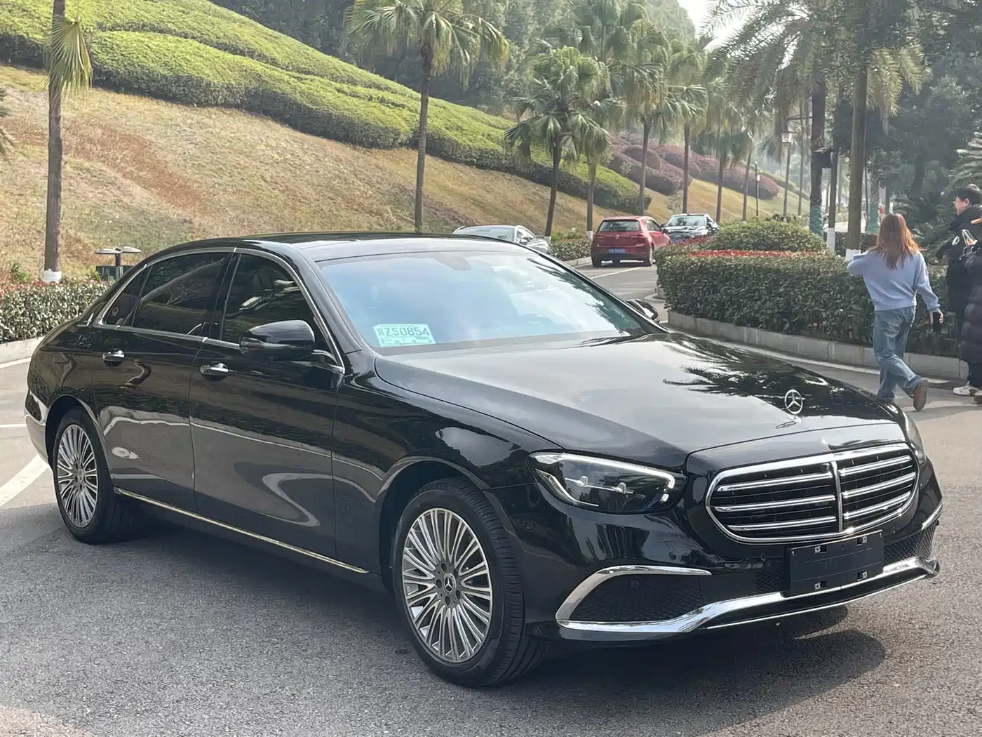 Mercedes-Benz E-Class 2023 E 300 L Luxury фото 7
