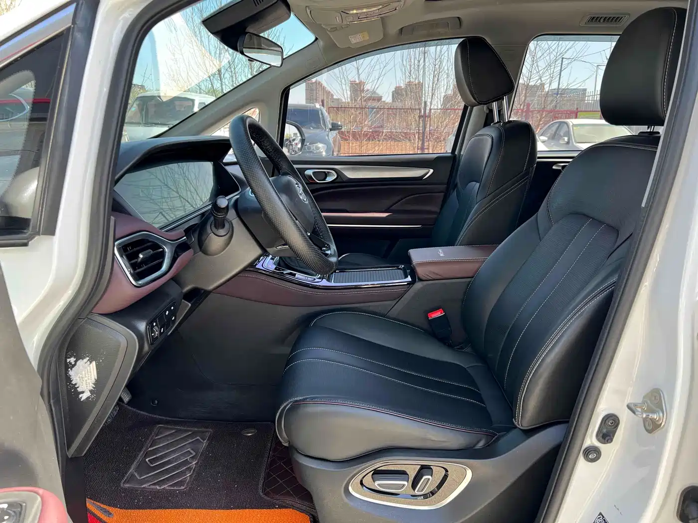 GAC Trumpchi Trumpchi M6 2023 PRO 270T DCT Premium Edition фото 6