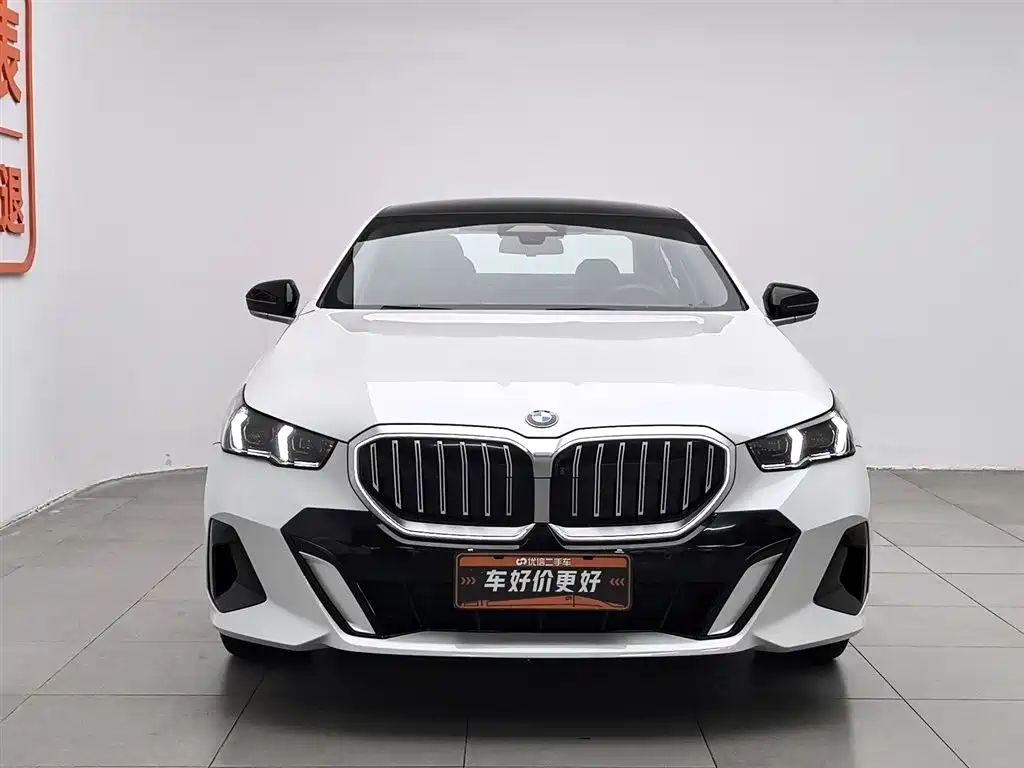 BMW 5 Series 2024 530Li Premium M Sport Package фото 3