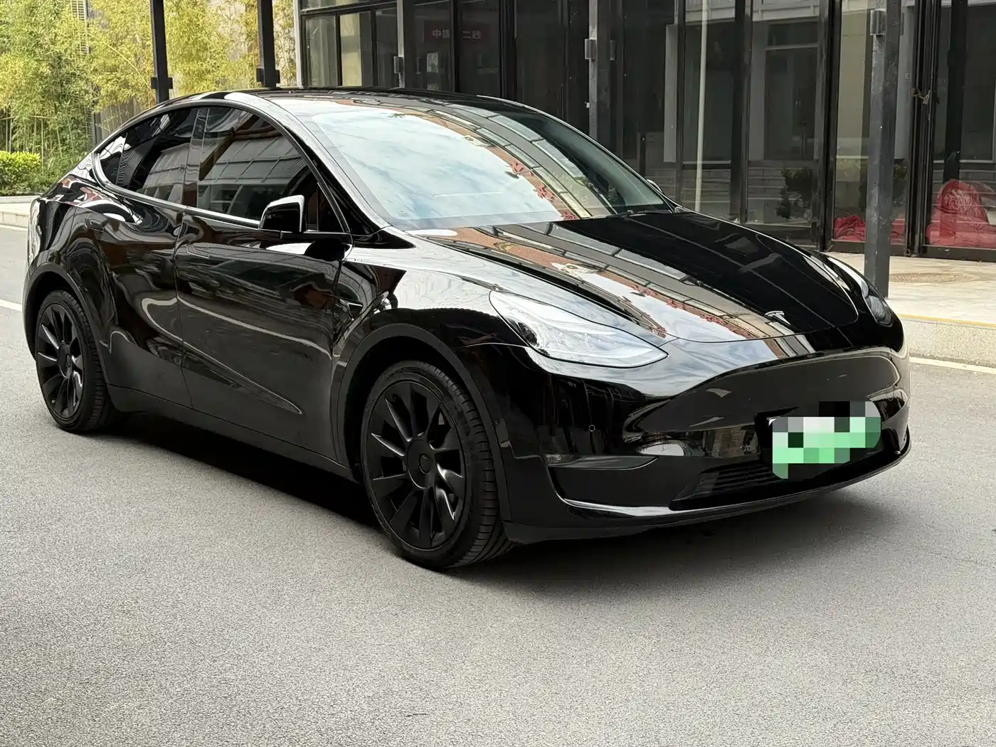 TESLA MODEL Y
