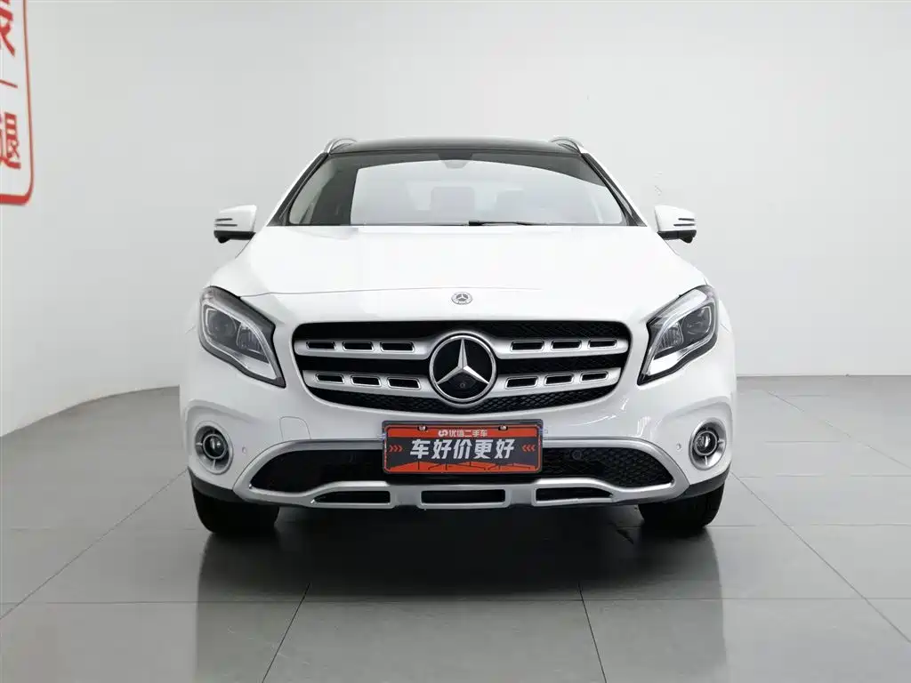 Mercedes-Benz GLA 2017 GLA 220 4MATIC Fashion фото 3