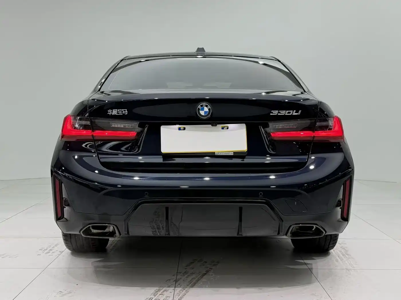 BMW 3 Series 2025 330Li M Sport Night Edition фото 8