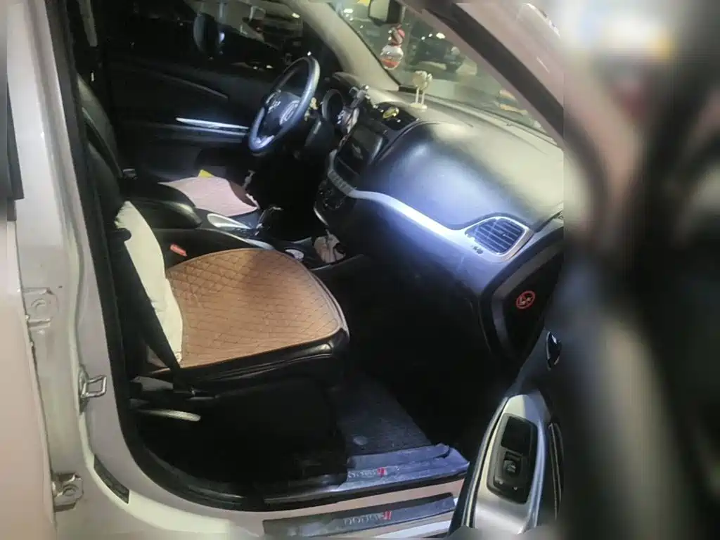 Dodge Journey 2015 2013 Model 2.4L 2WD Premium Edition