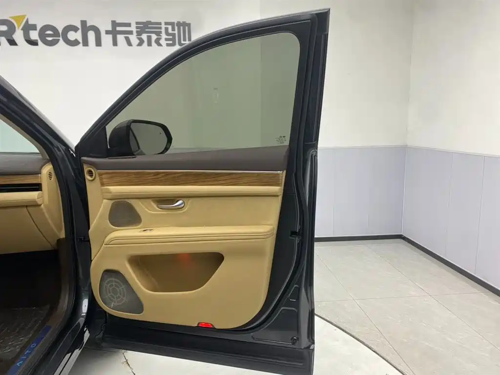 AITO Wenjie AITO M7 2024 1.5T Smart AWD Max 6-Seater фото 25