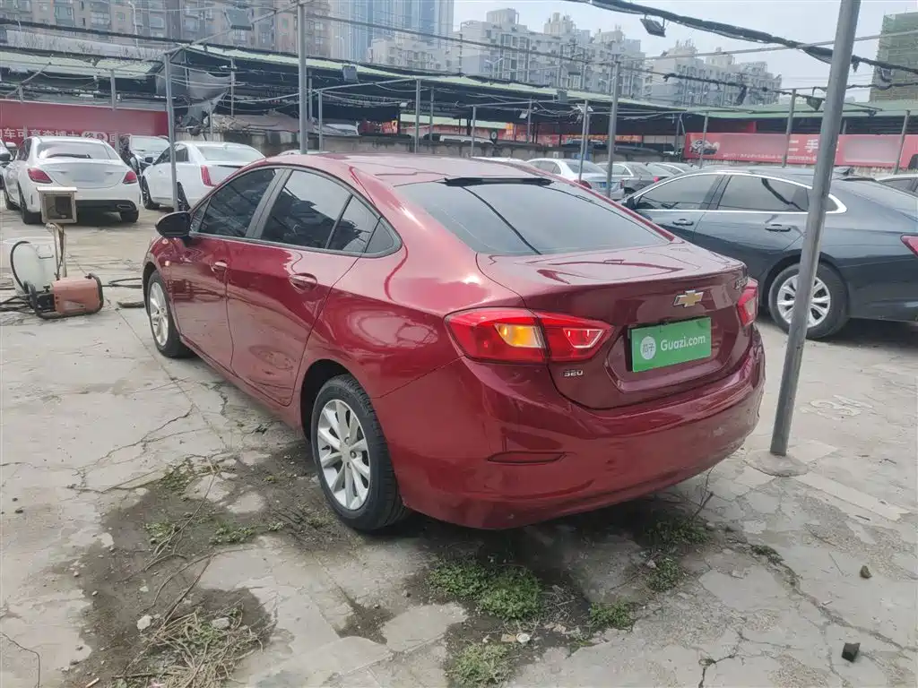 Chevrolet Cruze 2018 320 Automatic Pioneer Sunroof Edition фото 5