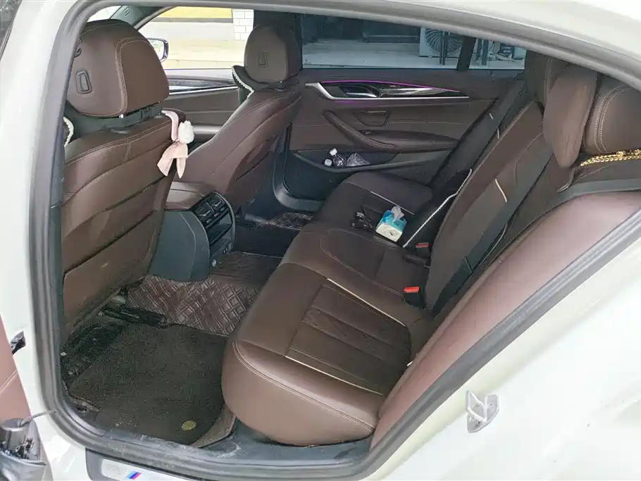 BMW 5 Series 2022 525Li M Sport Package фото 11