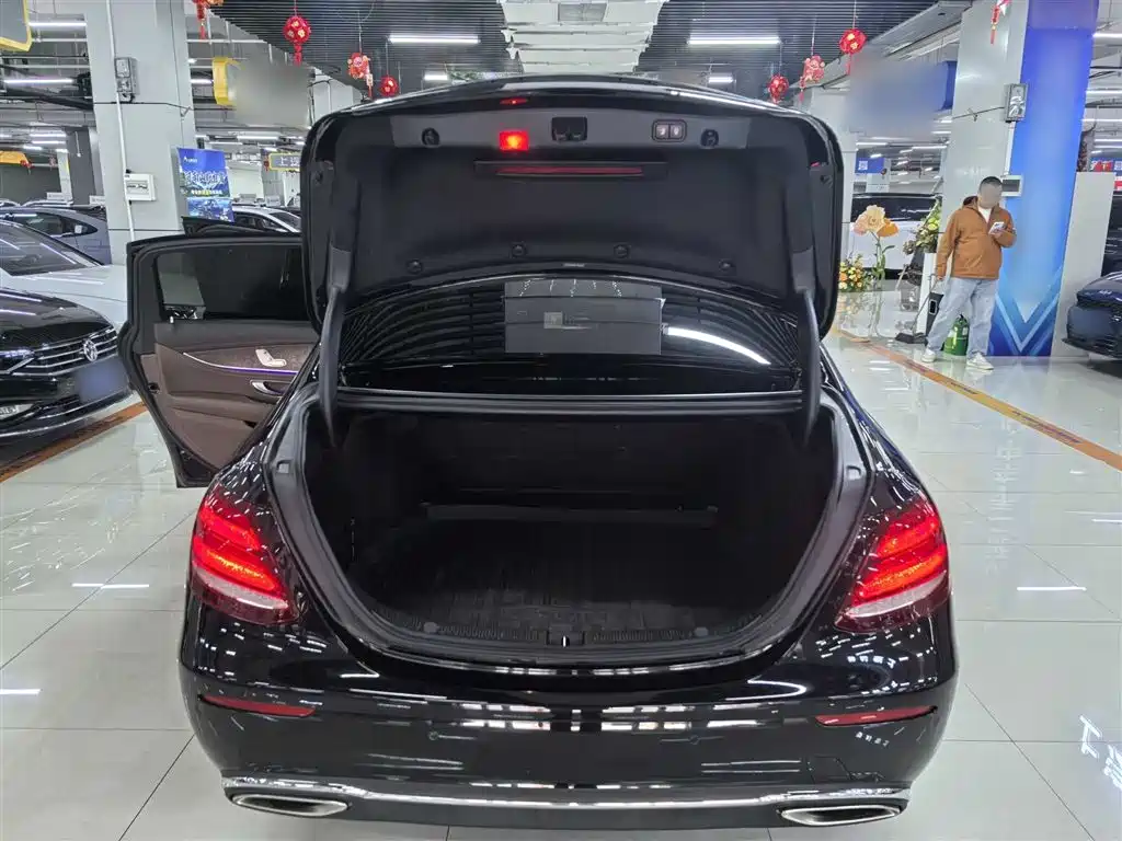 Mercedes-Benz E-Class 2019 E 300 L Luxury фото 9
