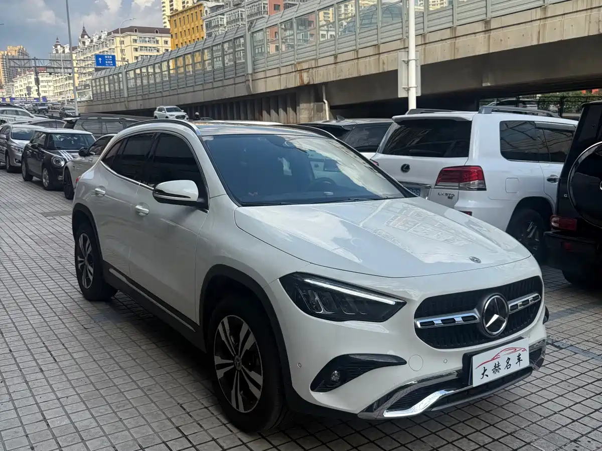 Mercedes-Benz GLA 2025 2025 GLA 200